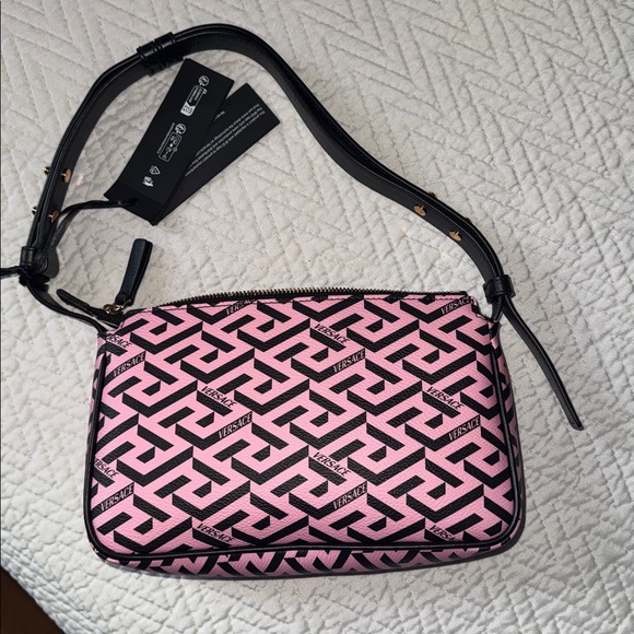 NWT Versace Pink and Black Shoulder Bag includes dust bag, Sales tags & dustbag - Picture 4 of 16